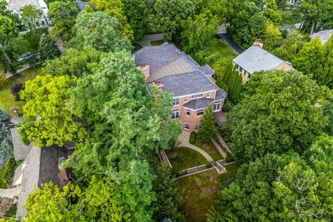 64 Crescent Drive Glencoe IL 60022