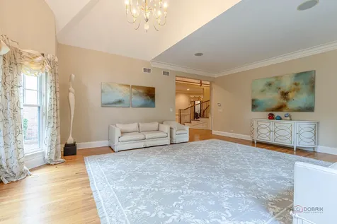 64 Crescent Drive Glencoe IL 60022