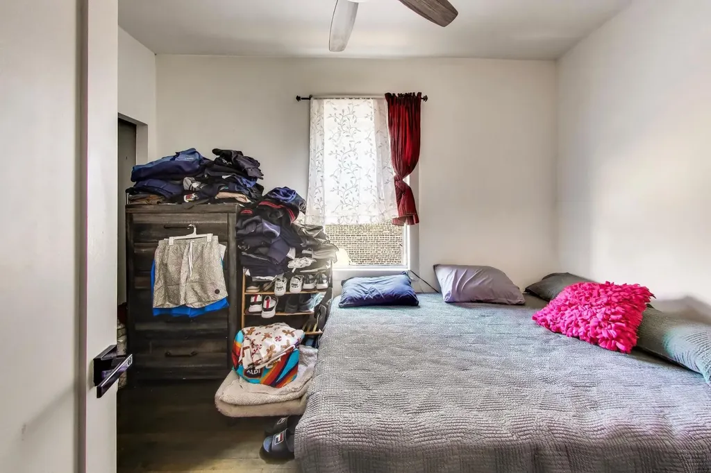 4862 West Cortland Street Chicago IL 60639