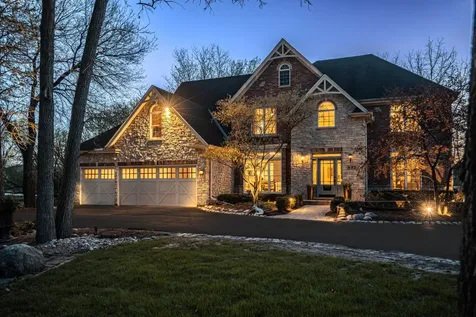 842 North Bennett Street Geneva IL 60134