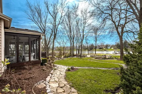 842 North Bennett Street Geneva IL 60134