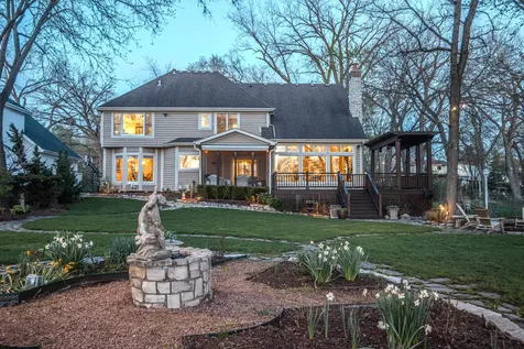 842 North Bennett Street Geneva IL 60134