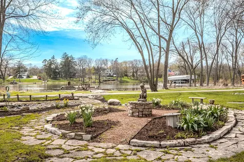 842 North Bennett Street Geneva IL 60134