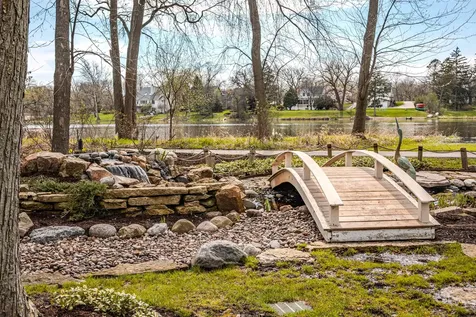 842 North Bennett Street Geneva IL 60134