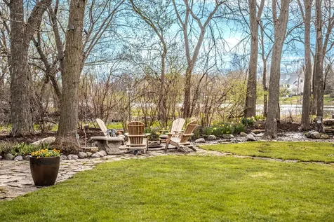 842 North Bennett Street Geneva IL 60134