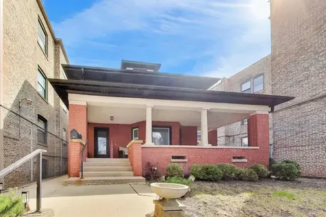 7015 North Sheridan Road Chicago IL 60626