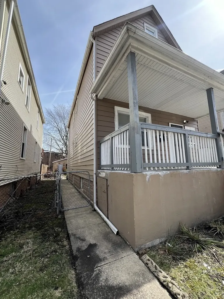 8349 South Colfax Avenue Chicago IL 60617