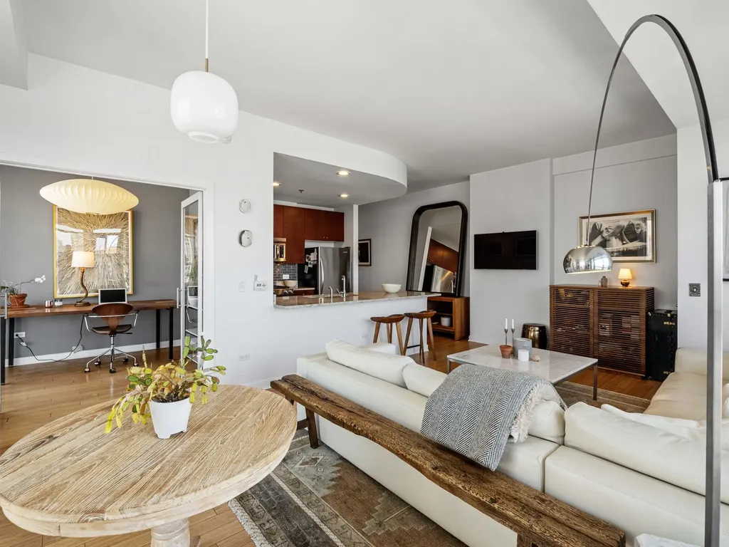 303 West Ohio Street Chicago IL 60654