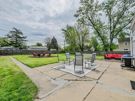 423 South Center Street Bensenville IL 60106