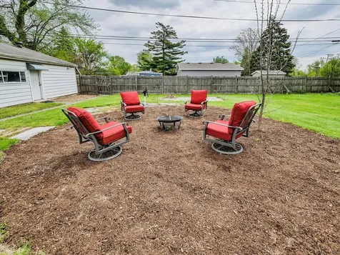 423 South Center Street Bensenville IL 60106