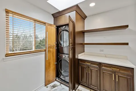 96 Alexandra Court Mundelein IL 60060