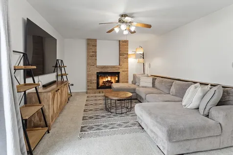 96 Alexandra Court Mundelein IL 60060