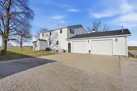 1189 County Road 200 E Road Seymour IL 61875