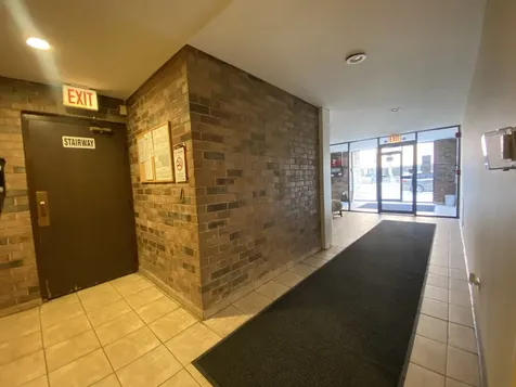 9375 Landings Lane Des Plaines IL 60016