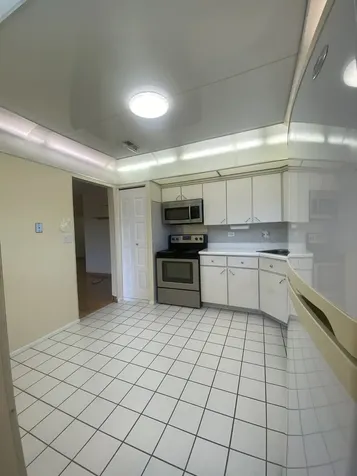 9375 Landings Lane Des Plaines IL 60016