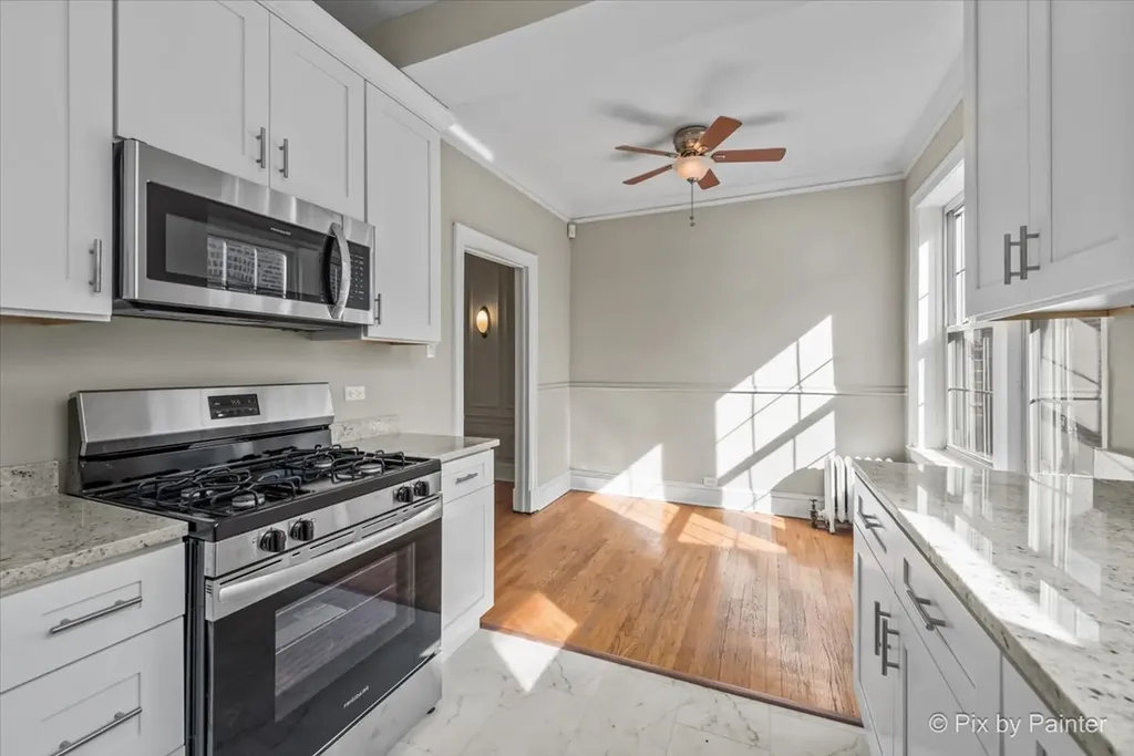 835 East 49th Street Chicago IL 60615