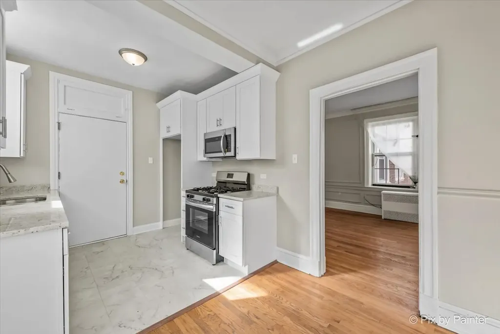 835 East 49th Street Chicago IL 60615