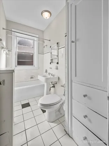 835 East 49th Street Chicago IL 60615
