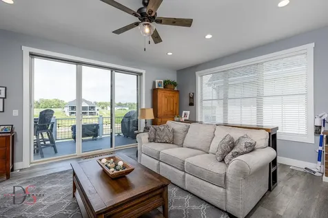 32 Waterside Way Ottawa IL 61350