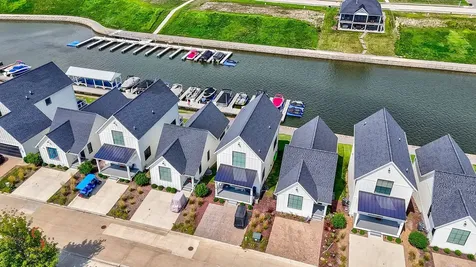 32 Waterside Way Ottawa IL 61350