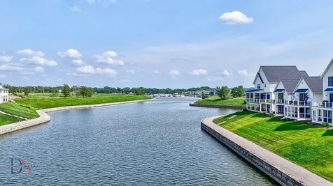 32 Waterside Way Ottawa IL 61350