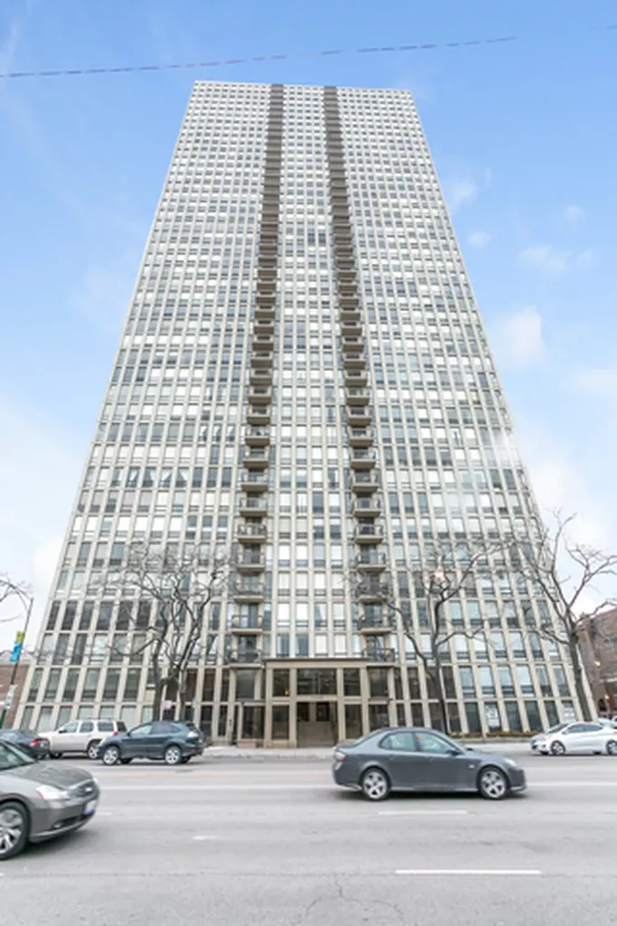 1660 North La Salle Drive Chicago IL 60614