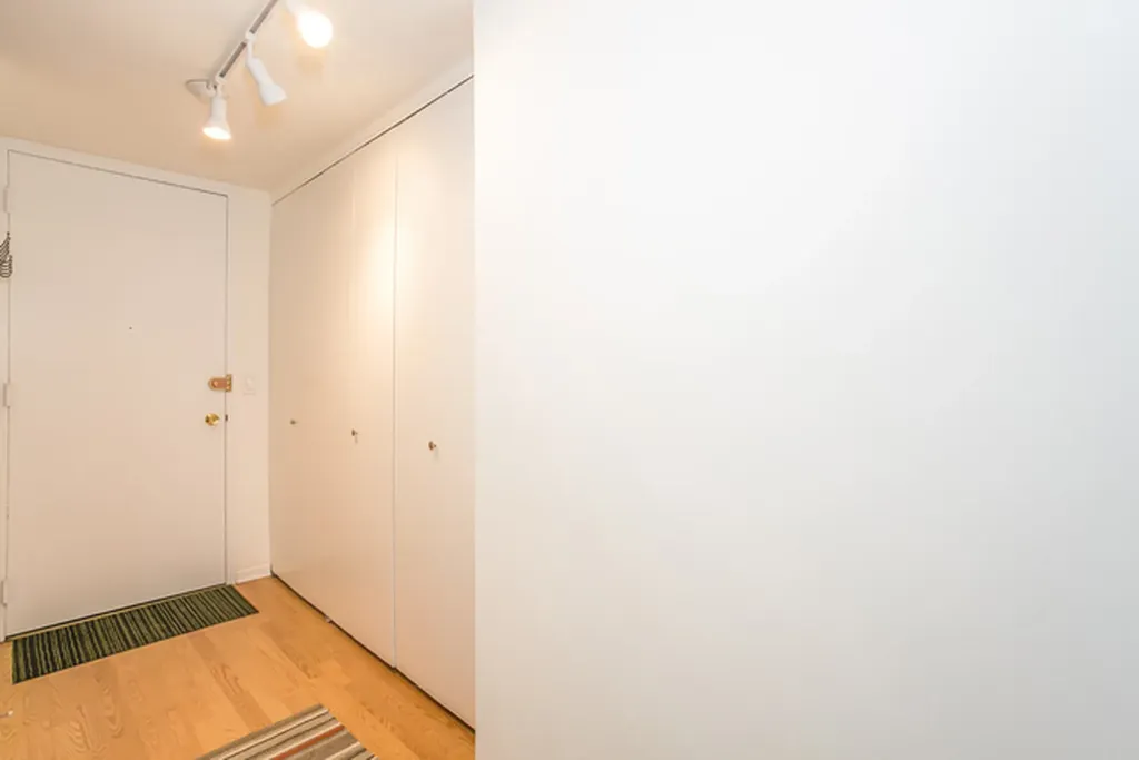 1660 North La Salle Drive Chicago IL 60614