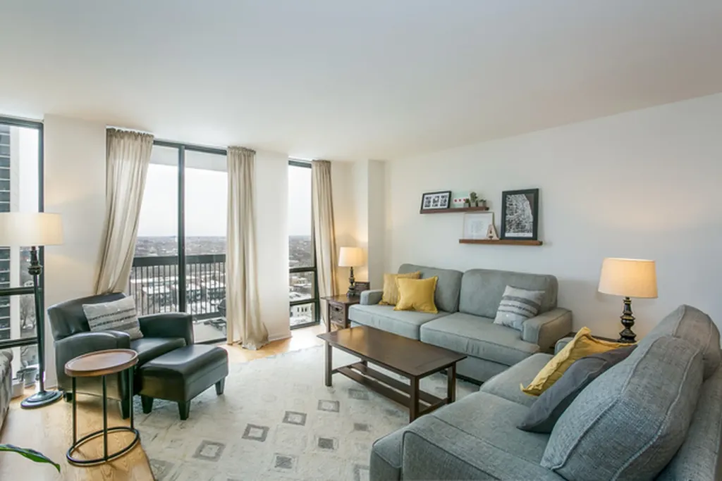 1660 North La Salle Drive Chicago IL 60614