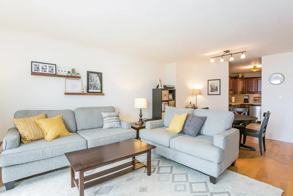 1660 North La Salle Drive Chicago IL 60614