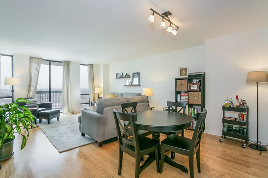 1660 North La Salle Drive Chicago IL 60614
