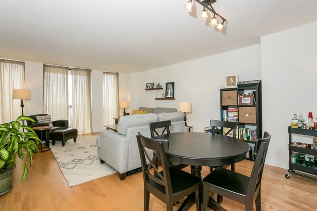 1660 North La Salle Drive Chicago IL 60614
