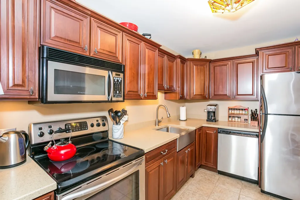 1660 North La Salle Drive Chicago IL 60614