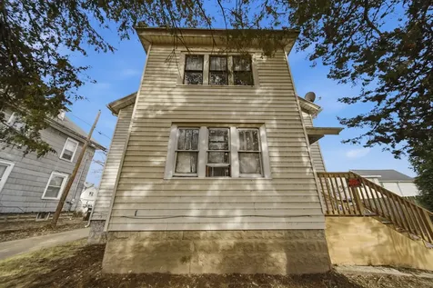 506 Ave F Sterling IL 61081