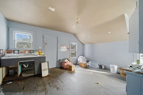 506 Ave F Sterling IL 61081