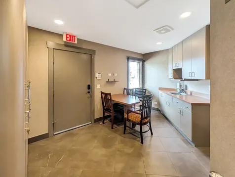 4302 Unit J/H West Crystal Lake Road Mchenry IL 60050