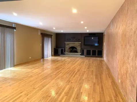 35 Revere Drive South Barrington IL 60010