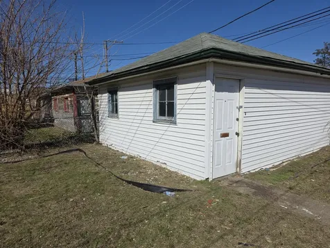 7923 South Calumet Avenue Chicago IL 60619