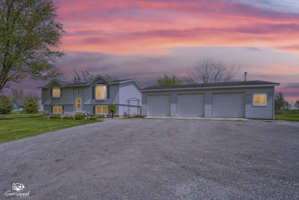 27057 South Woodlawn Avenue Crete IL 60417