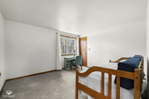 27057 South Woodlawn Avenue Crete IL 60417