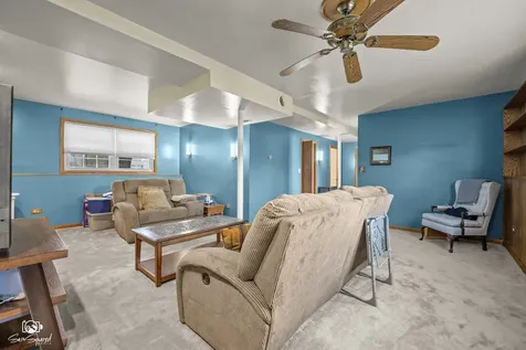 27057 South Woodlawn Avenue Crete IL 60417