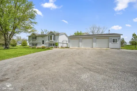 27057 South Woodlawn Avenue Crete IL 60417