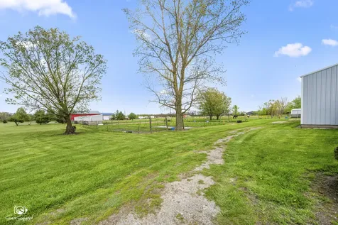 27057 South Woodlawn Avenue Crete IL 60417