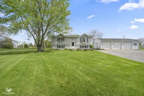 27057 South Woodlawn Avenue Crete IL 60417