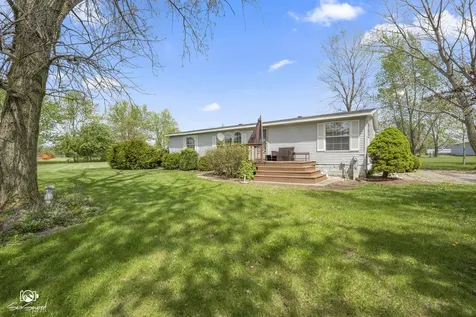 27057 South Woodlawn Avenue Crete IL 60417