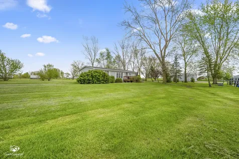 27057 South Woodlawn Avenue Crete IL 60417