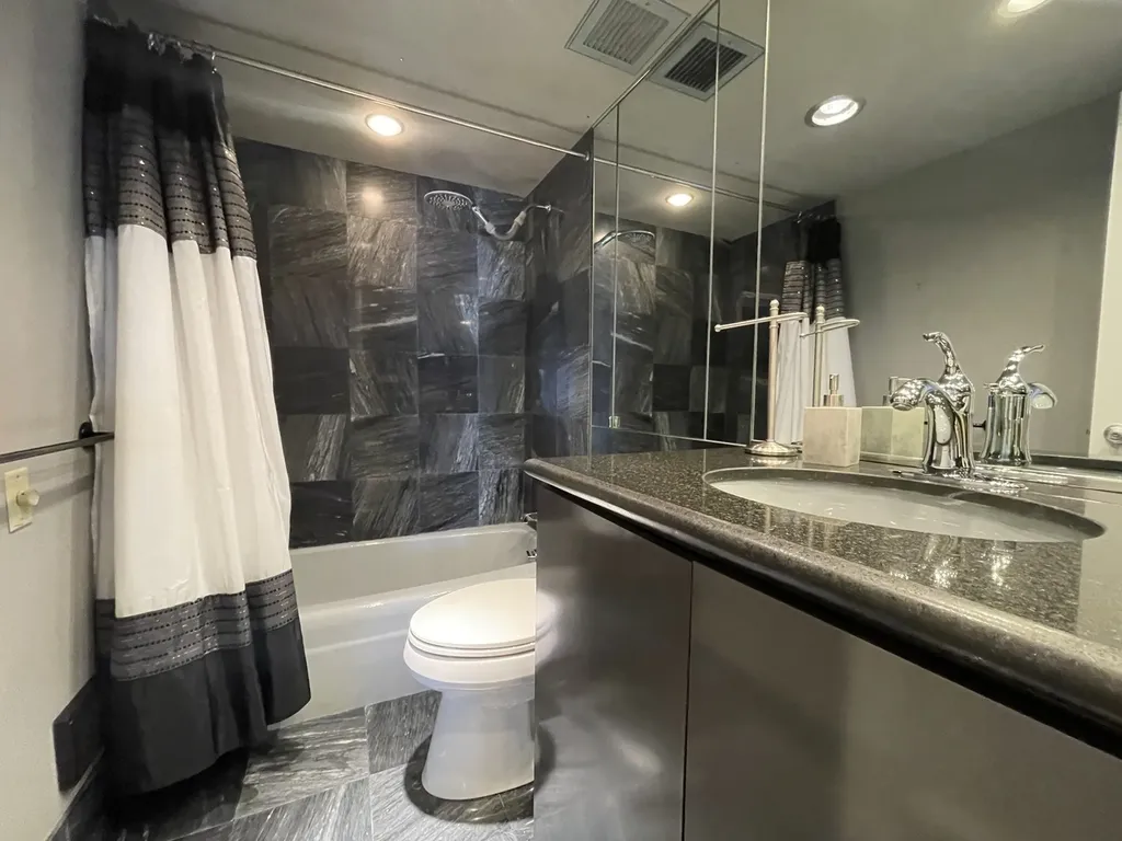 175 East Delaware Place Chicago IL 60611