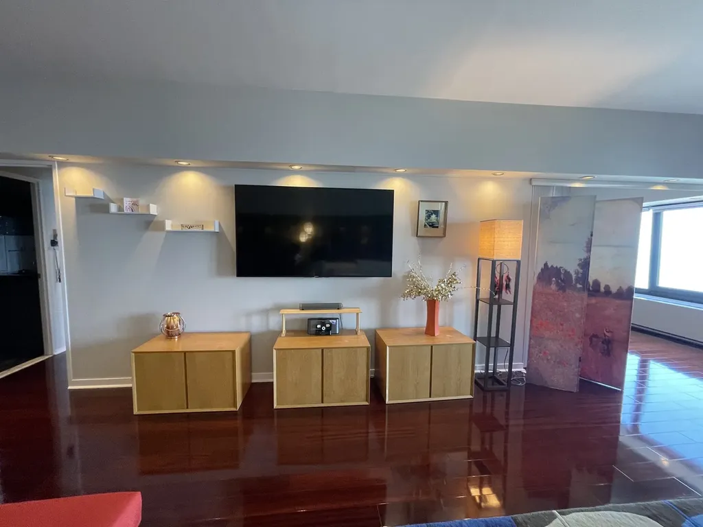 175 East Delaware Place Chicago IL 60611