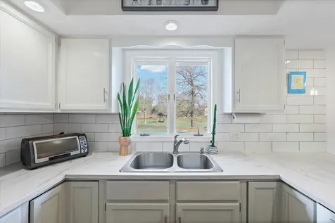 1902 Golf Drive Mahomet IL 61853