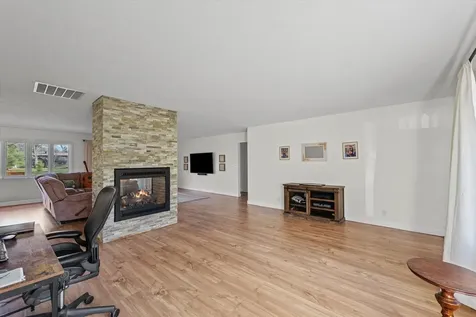 1902 Golf Drive Mahomet IL 61853
