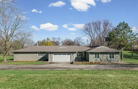 1902 Golf Drive Mahomet IL 61853